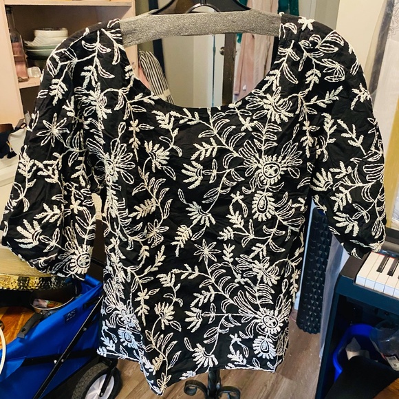 Floral Black Top - Picture 1 of 2